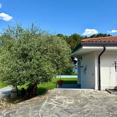 Casa Blanca - With Pool And Private Lesa