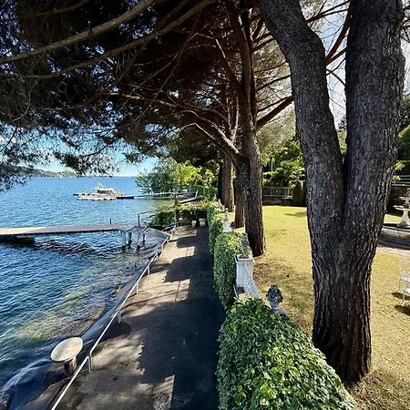 Casa Blanca - With Pool And Private Villa Lesa