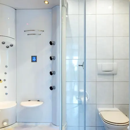 Villa Casa Blanca - With Pool And Private Lesa